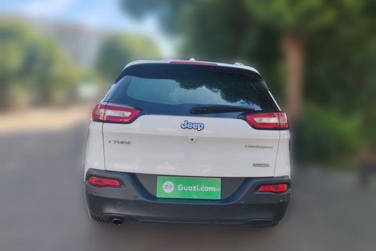 Used Jeep Cherokee 2016 2.0L Superior Edition Rear