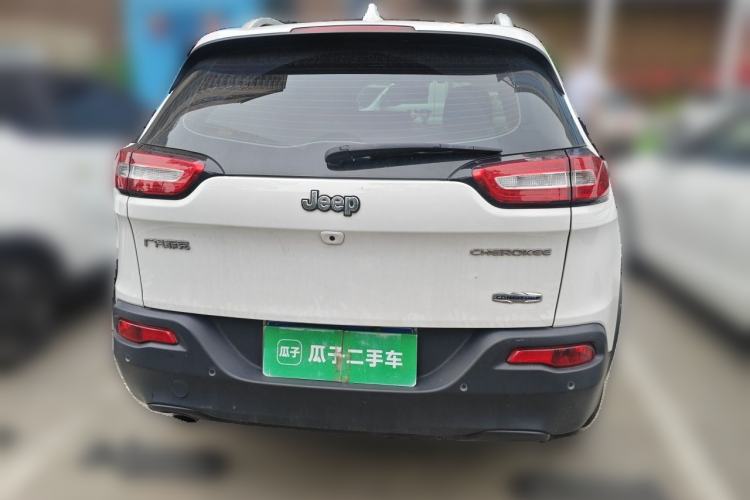 Used Jeep Cherokee 2016 2.0L Superior Edition Rear