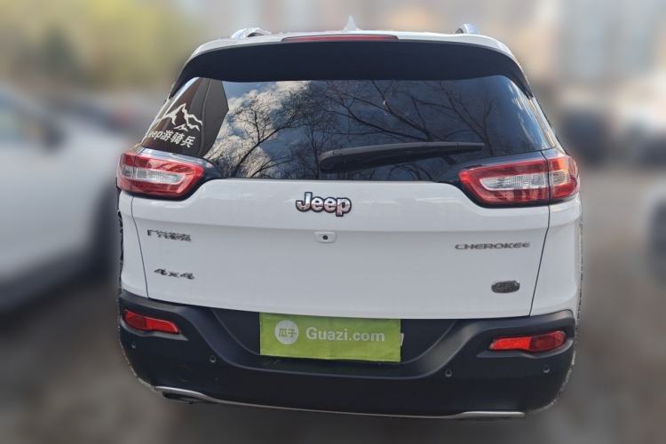 Used Jeep Cherokee 2016 2.4L All-in-One Edition Rear