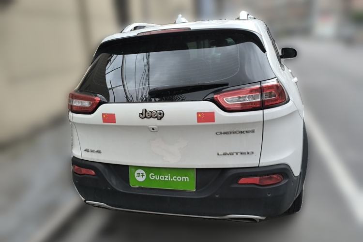 Used Jeep Cherokee 2016 2.4L Superior Edition Rear