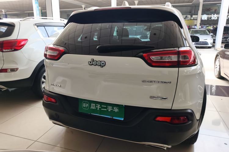 Used Jeep Cherokee 2016 2.4L Professional Edition Rear
