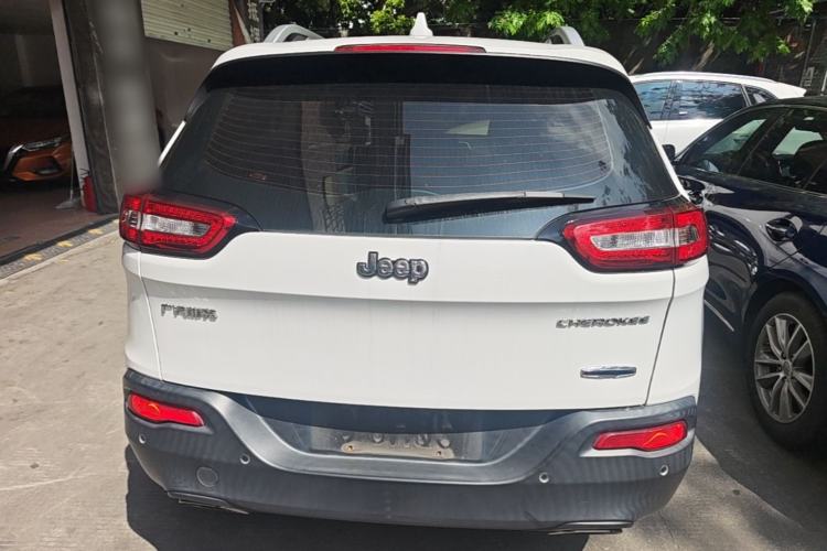 Used Jeep Cherokee 2016 2.4L Leading Edition Rear
