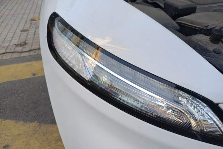 Used Jeep Cherokee 2016 2.4L Leading Edition Right Front Headlight