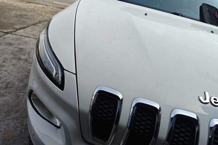 Used Jeep Cherokee 2016 2.4L Leading Edition Right Front Headlight