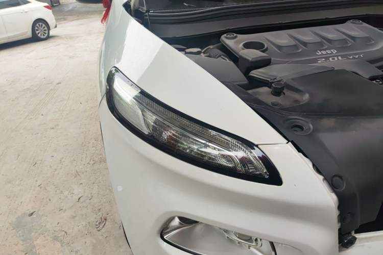 Used Jeep Cherokee 2016 2.0L Leading Edition Right Front Headlight