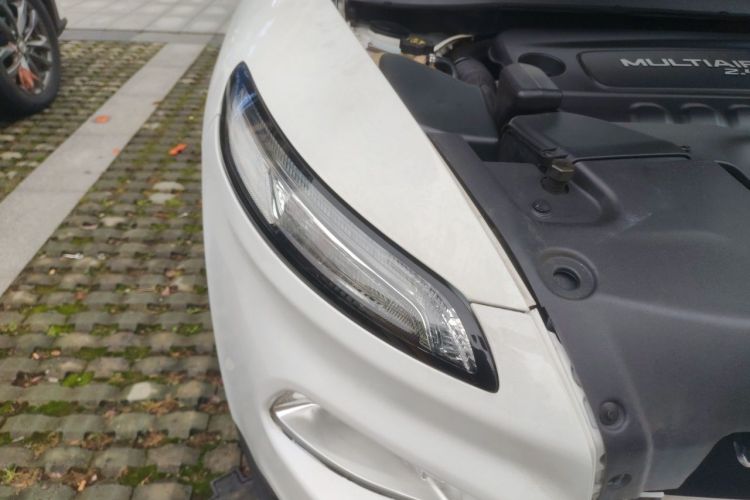 Used Jeep Cherokee 2016 2.4L Leading Edition Right Front Headlight
