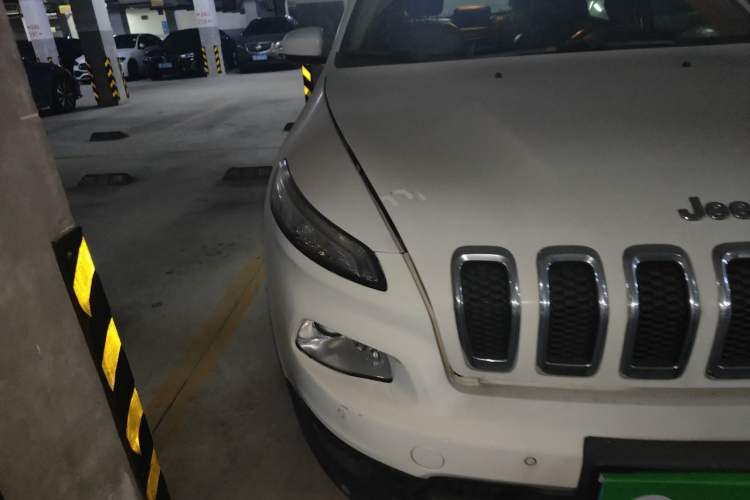 Used Jeep Cherokee 2016 2.4L Leading Smart Version Right Front Headlight