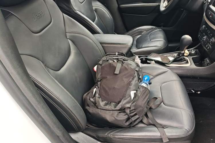 Used Jeep Cherokee 2016 2.4L Professional Smart Version Right Front Seat
