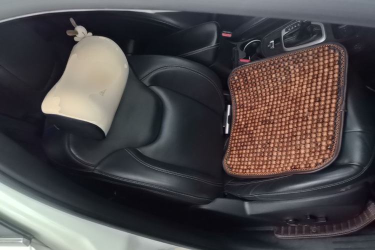 Used Jeep Cherokee 2016 2.4L Leading Edition Right Front Seat