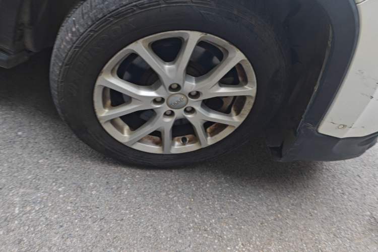 Used Jeep Cherokee 2016 2.4L Leading Edition Right Front Wheel Hub