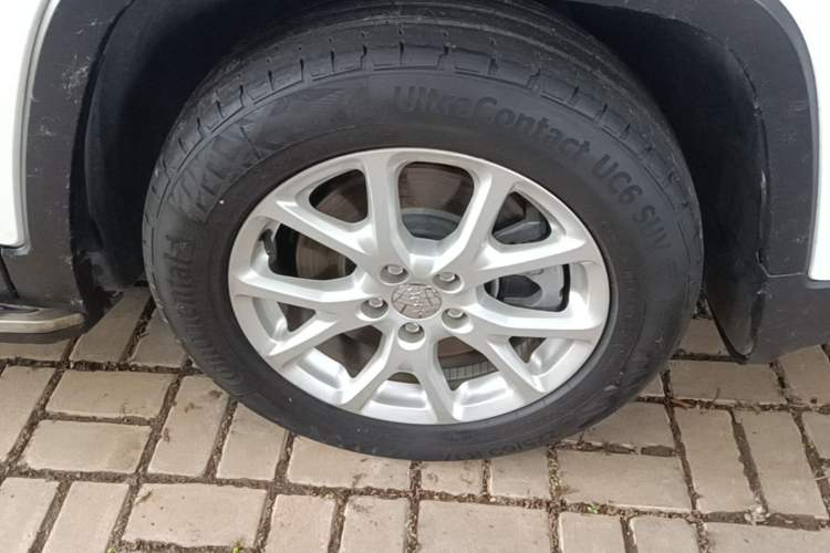 Used Jeep Cherokee 2016 2.4L Leading Edition Right Front Wheel Hub