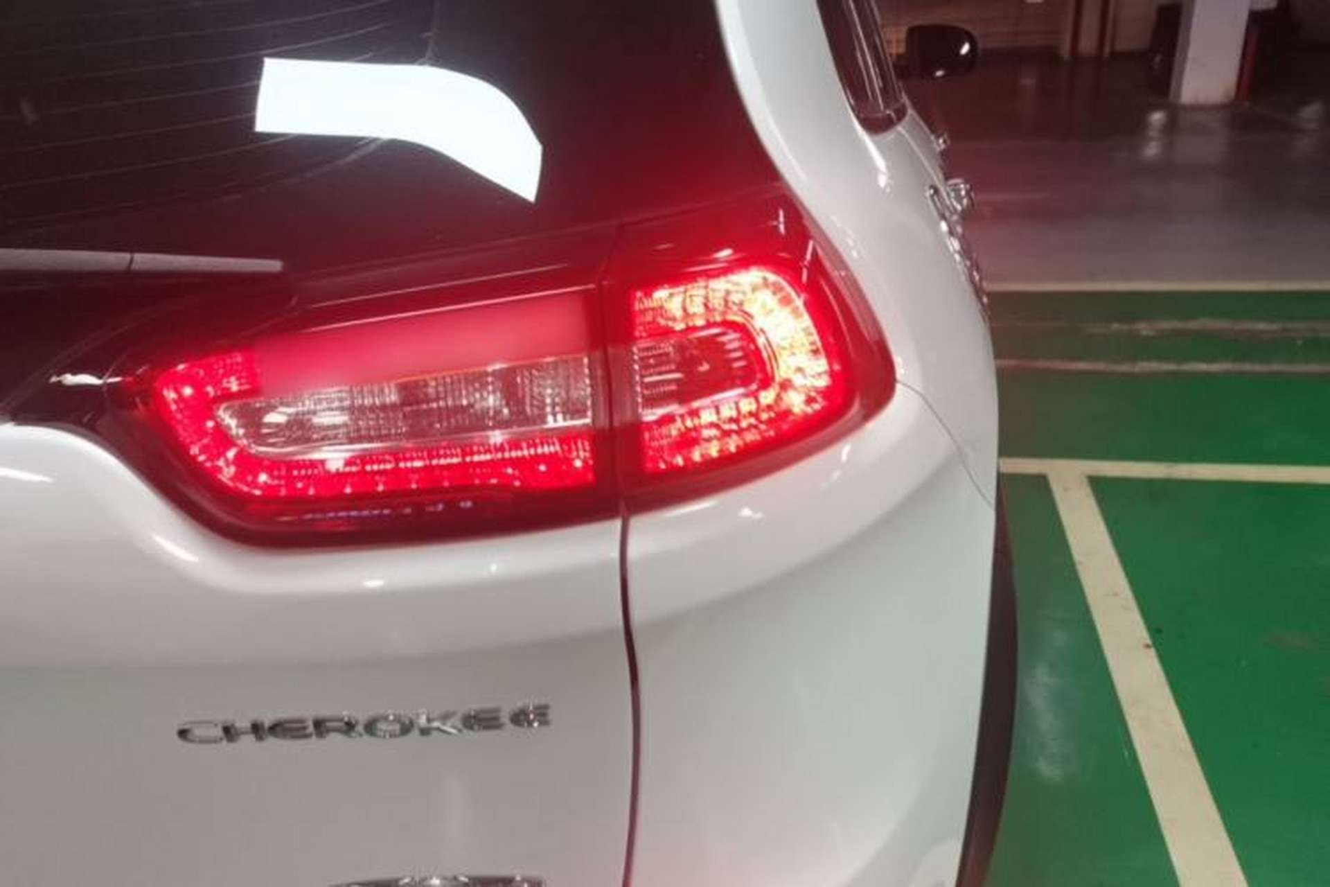 Used Jeep Cherokee 2016 2.0L Superior Edition Right Rear Taillight