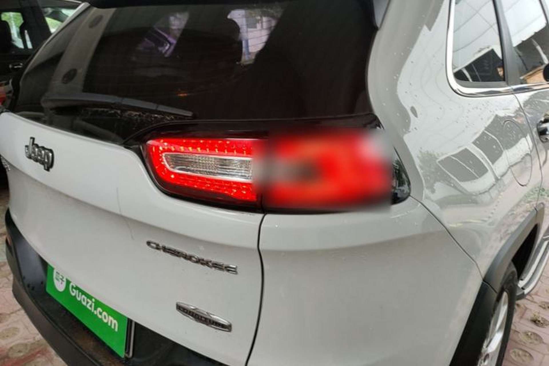 Used Jeep Cherokee 2016 2.0L Leading Edition Right Rear Taillight