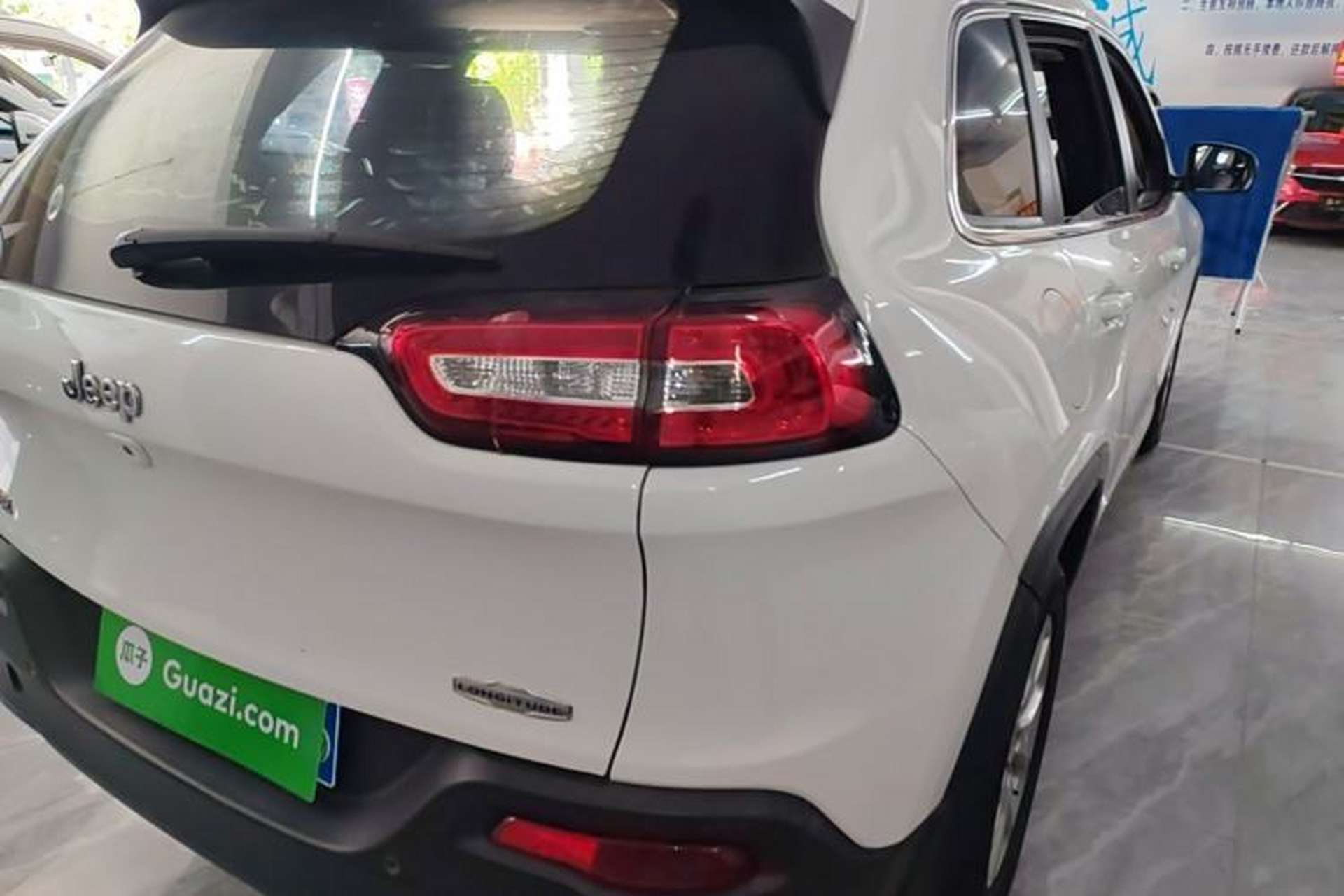 Used Jeep Cherokee 2016 2.0L Superior Edition Right Rear Taillight