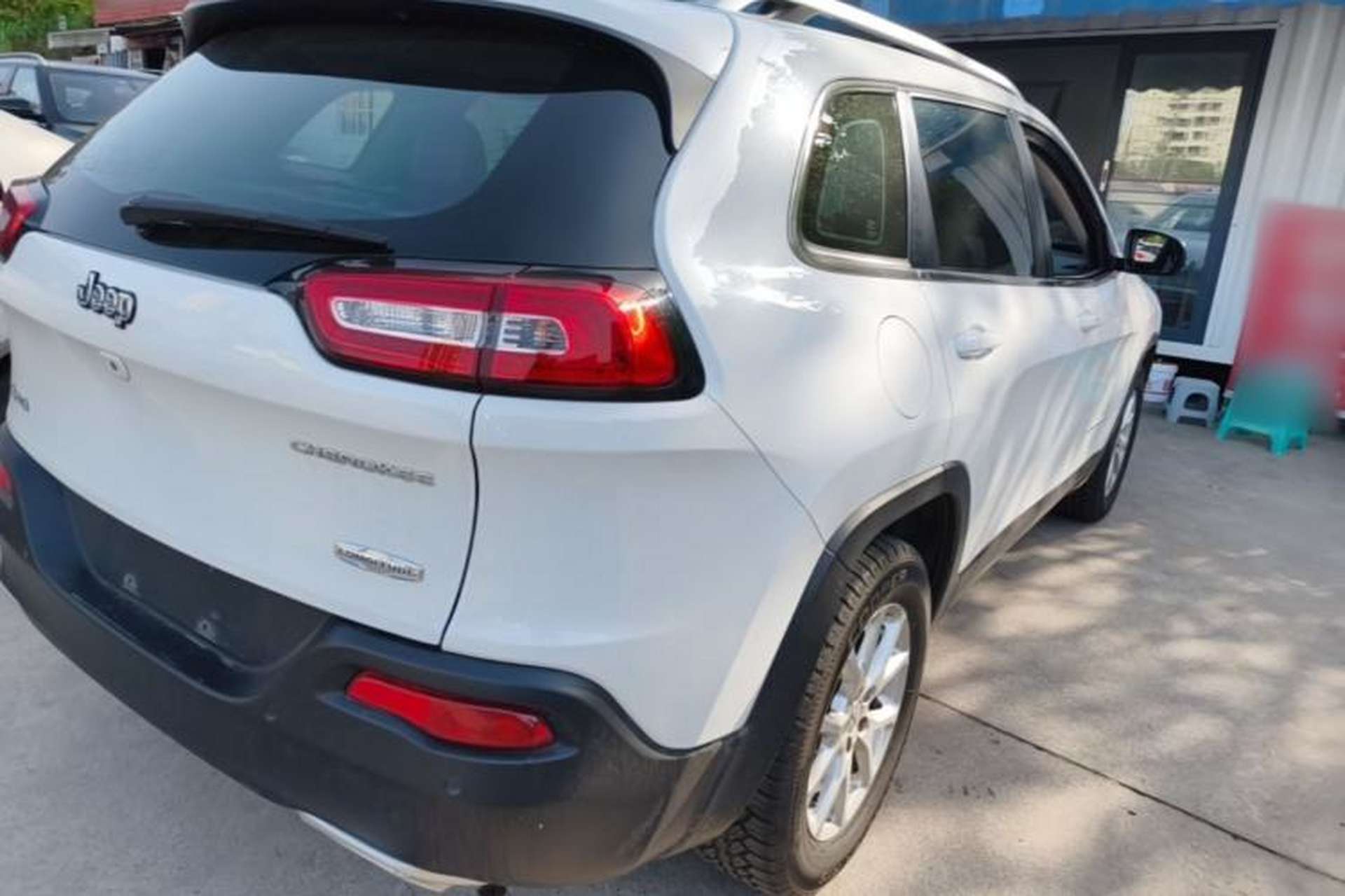 Used Jeep Cherokee 2016 2.4L Professional Smart Version Right Rear Taillight