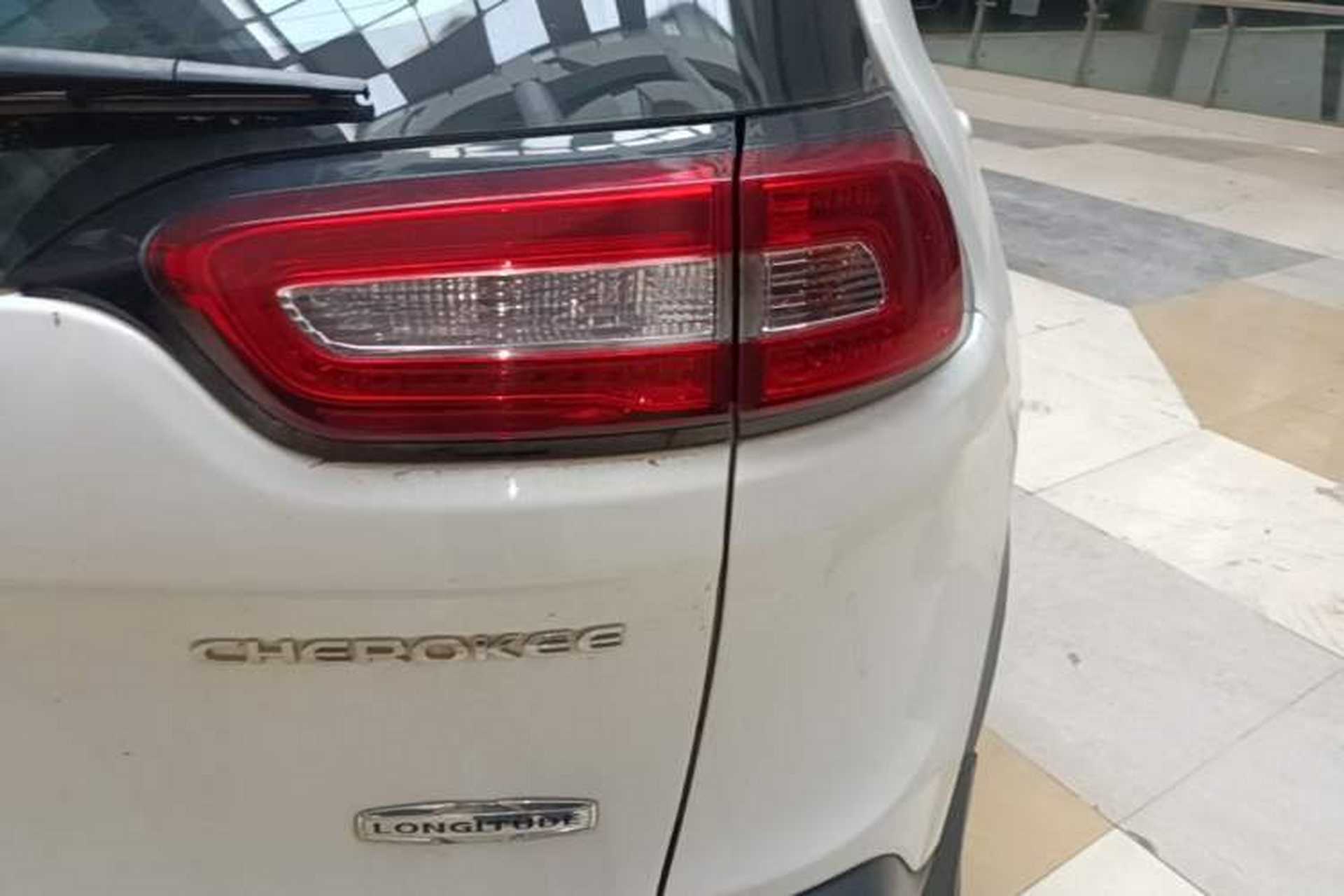 Used Jeep Cherokee 2016 2.4L Professional Smart Version Right Rear Taillight
