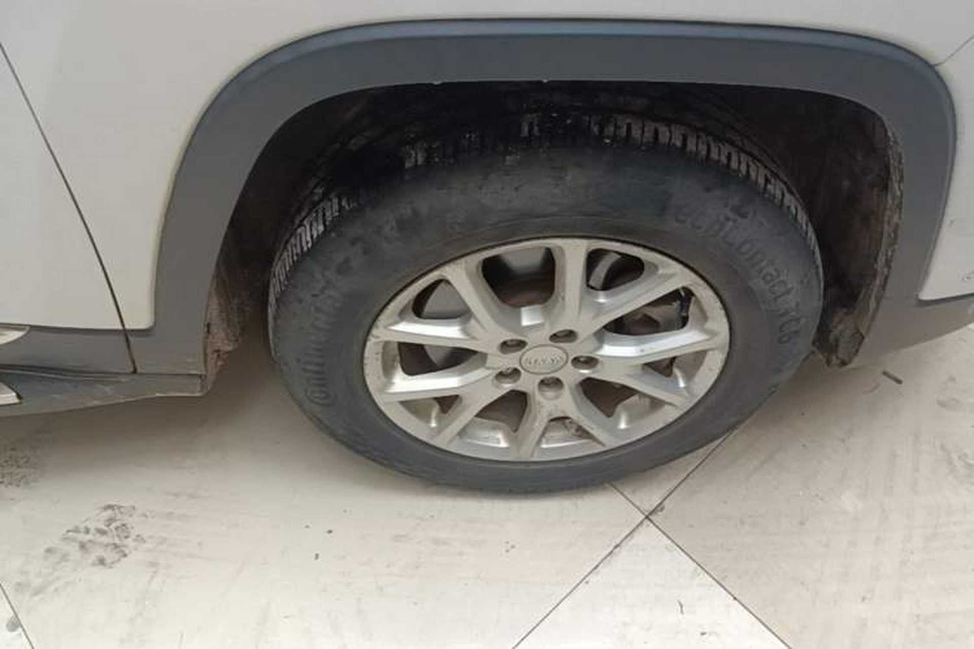 Used Jeep Cherokee 2016 2.4L Professional Smart Version Right Rear Wheel Hub