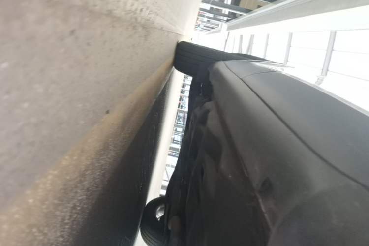 Used Jeep Cherokee 2016 2.4L Leading Edition Right Side Sill