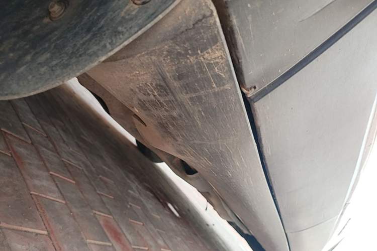 Used Jeep Cherokee 2016 2.0L Superior Edition Right Side Sill