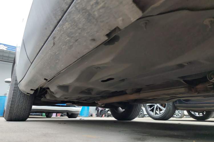 Used Jeep Cherokee 2016 2.4L Professional Edition Right Side Sill