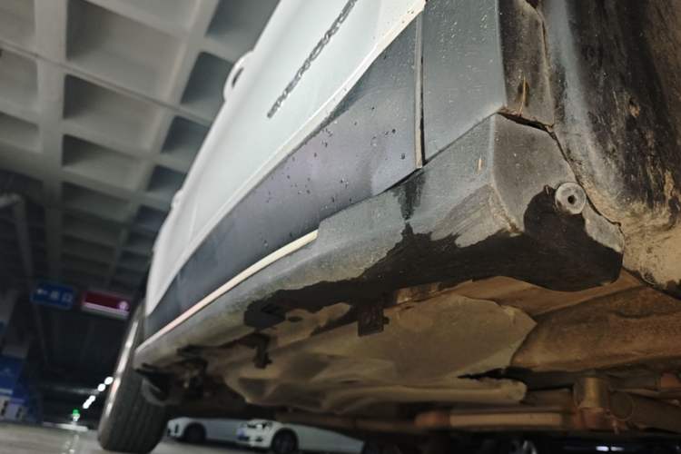 Used Jeep Cherokee 2016 2.0L Superior Edition Right Side Sill