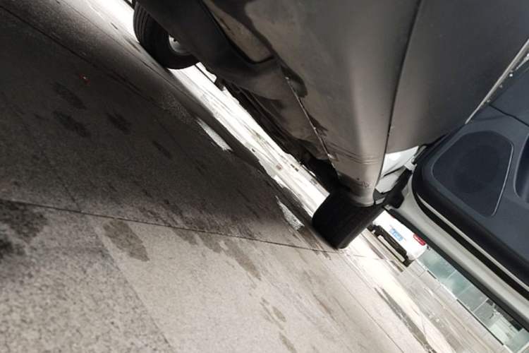 Used Jeep Cherokee 2016 2.4L Professional Smart Version Right Side Sill