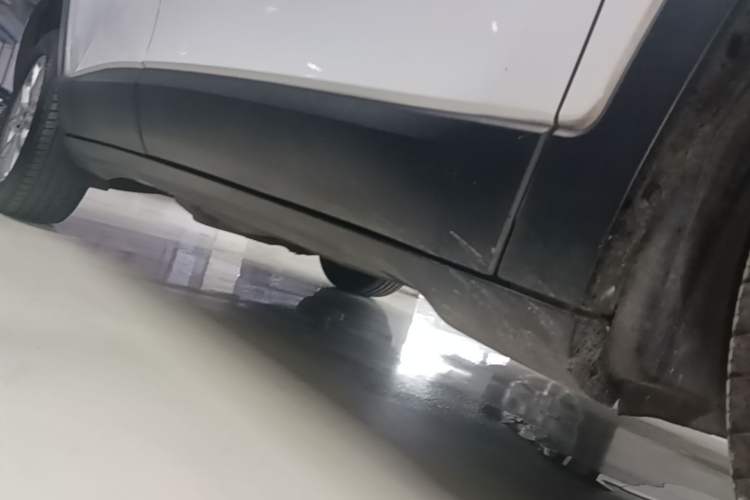 Used Jeep Cherokee 2016 2.0L Superior Edition Right Side Sill