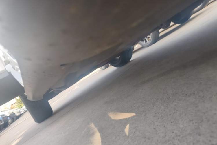 Used Jeep Cherokee 2016 2.4L Professional Smart Version Right Side Sill
