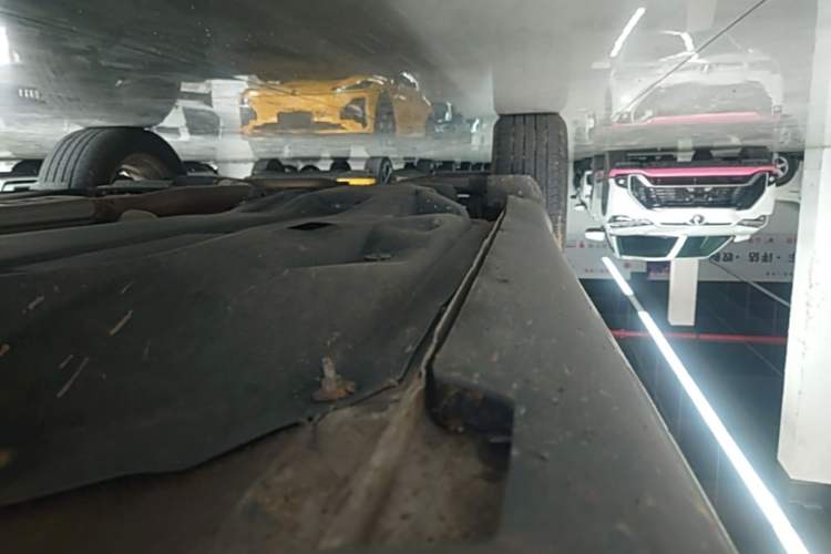 Used Jeep Cherokee 2016 2.4L Superior Edition Right Side Sill