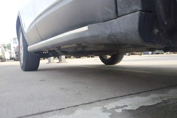 Used Jeep Cherokee 2016 2.4L Professional Edition Right Side Sill