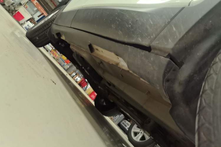 Used Jeep Cherokee 2016 2.4L Leading Edition Right Side Sill