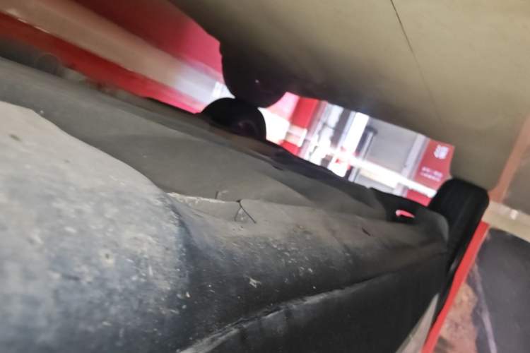 Used Jeep Cherokee 2016 2.4L Professional Edition Right Side Sill