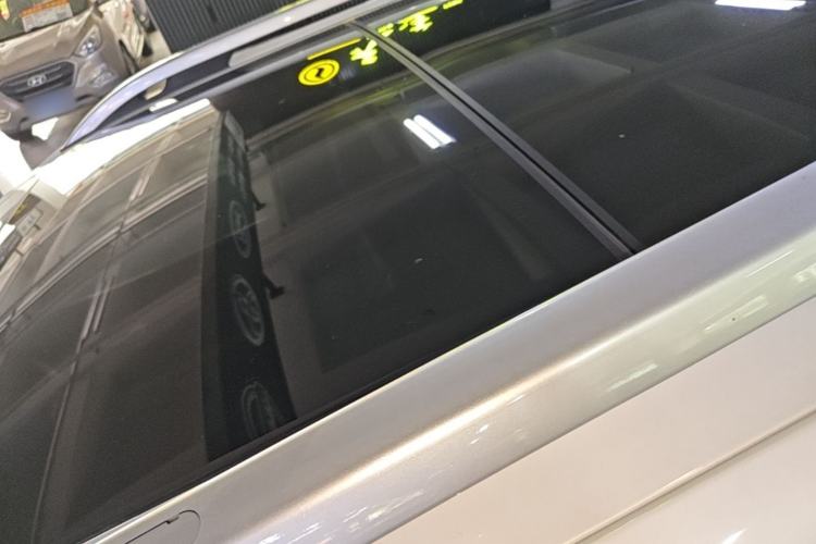 Used Jeep Cherokee 2016 2.4L Professional Smart Version Roof