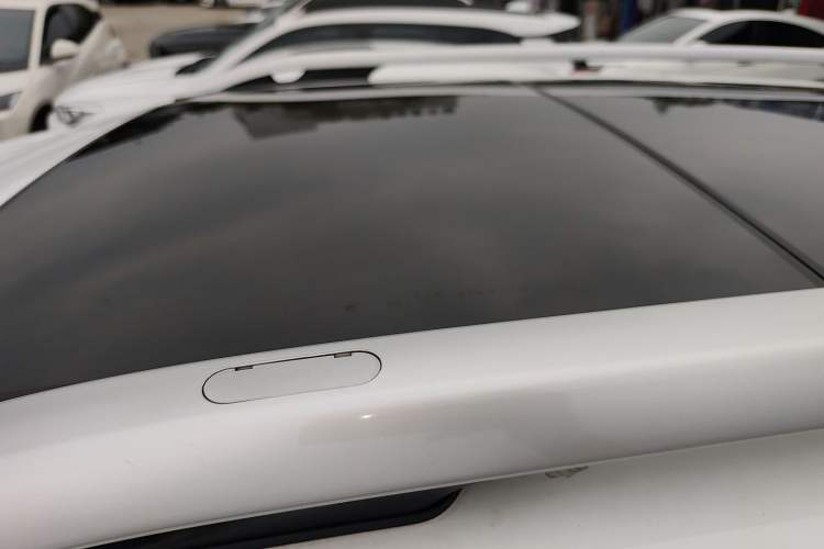 Used Jeep Cherokee 2016 2.4L Professional Edition Roof