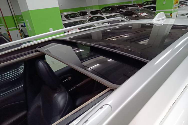 Used Jeep Cherokee 2016 2.4L Professional Edition Roof