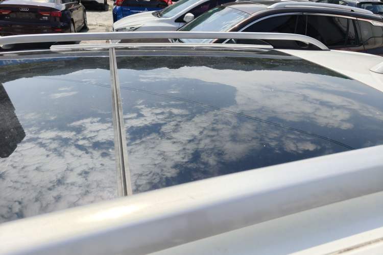 Used Jeep Cherokee 2016 2.0L Smart Version Roof