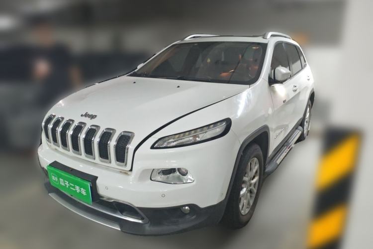 Used Jeep Cherokee 2016 2.4L Professional Edition Guazi used car, China used car export, Used car for sale, Used cars, Cheapest cars for sale