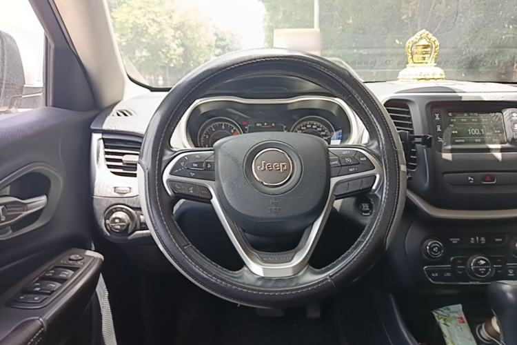 Used Jeep Cherokee 2016 2.4L Leading Edition Steering Wheel