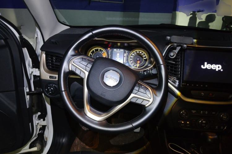 Used Jeep Cherokee 2016 2.4L Leading Edition Steering Wheel