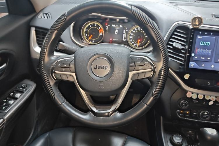 Used Jeep Cherokee 2016 2.4L Professional Edition Steering Wheel