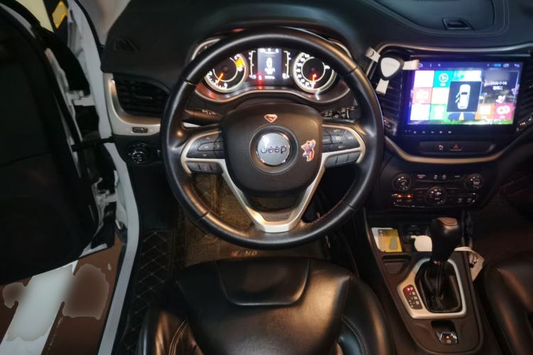Used Jeep Cherokee 2016 2.4L Leading Edition Steering Wheel