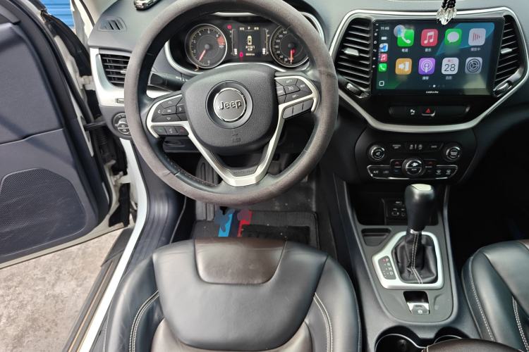 Used Jeep Cherokee 2016 2.4L Leading Edition Steering Wheel