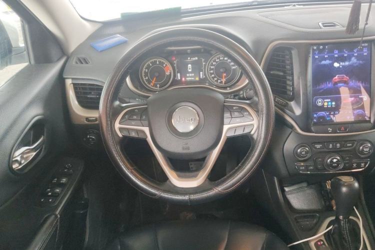 Used Jeep Cherokee 2016 2.4L Leading Edition Steering Wheel
