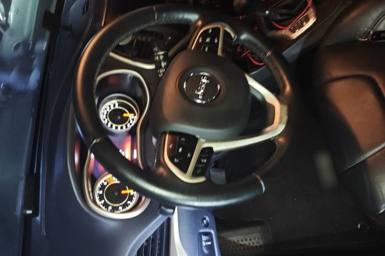 Used Jeep Cherokee 2016 2.4L Superior Edition Steering Wheel