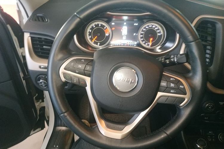 Used Jeep Cherokee 2016 2.4L 75th Anniversary Edition Steering Wheel