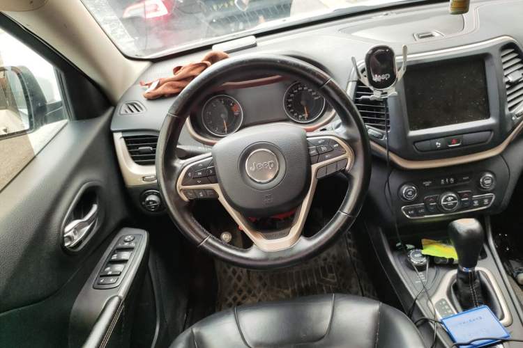 Used Jeep Cherokee 2016 2.4L 75th Anniversary Edition Steering Wheel