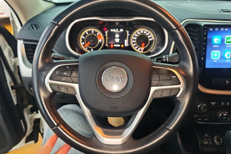 Used Jeep Cherokee 2016 2.4L Leading Edition Steering Wheel