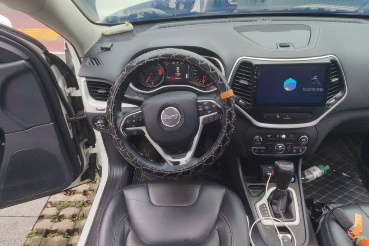 Used Jeep Cherokee 2016 2.4L Leading Edition Steering Wheel