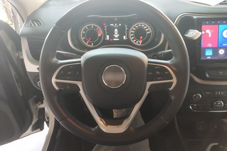 Used Jeep Cherokee 2016 2.4L Leading Edition Steering Wheel