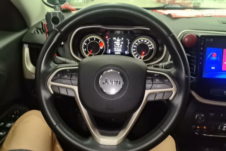 Used Jeep Cherokee 2016 2.4L Leading Edition Steering Wheel